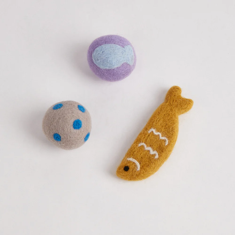 FOFOS Sardine Catnip Cat Toy - 2Balls &1Fish - Image 5
