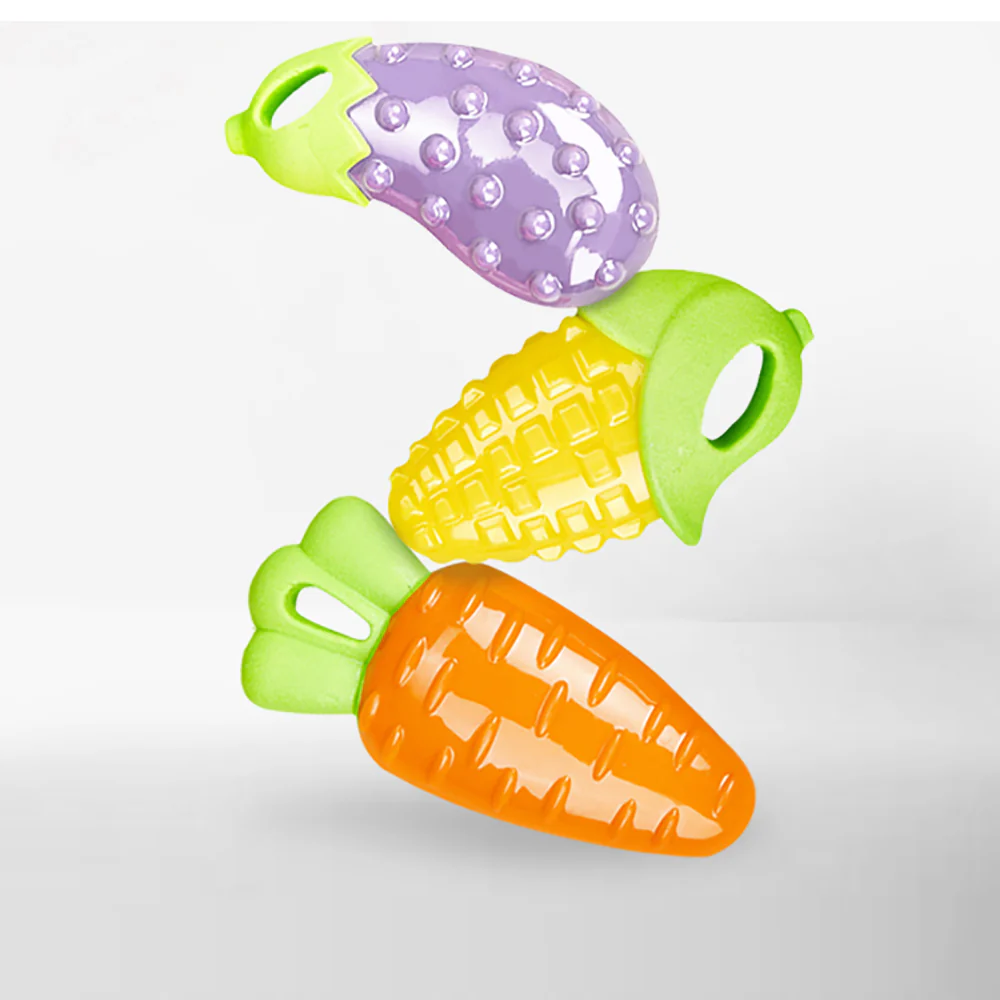 FOFOS Vegi-Bites Carrot Squeaky Dog Toy - Large - Image 3