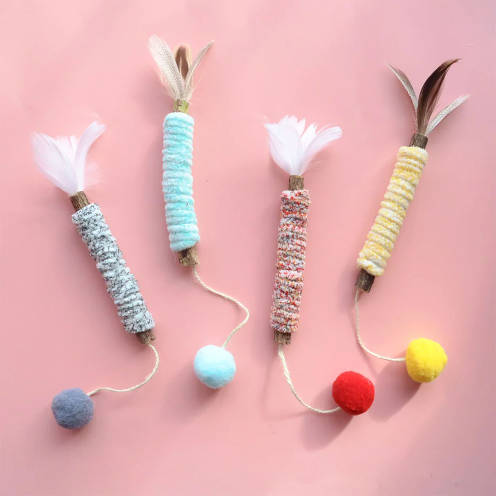 Matatabi Cat Chew Stick With Yarn - Image 3