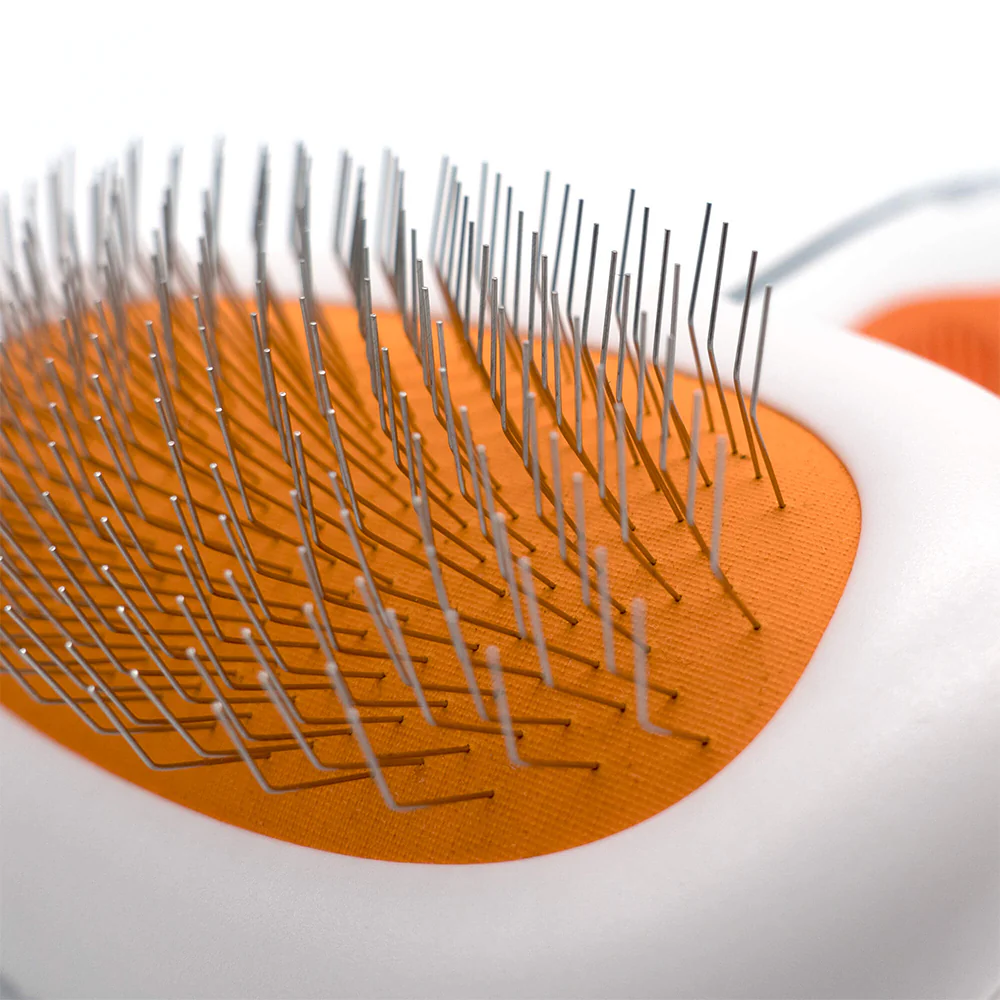 WAHL Orange/White Metal Slicker Brush - Image 8